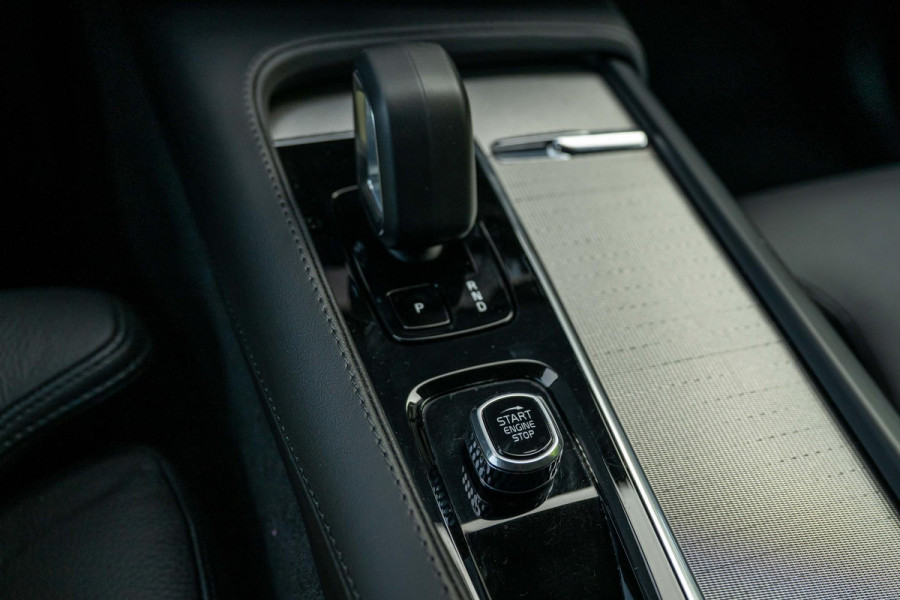 Volvo XC90 2.0 T8 Recharge AWD Plus Dark Trekhaak H/K Premium