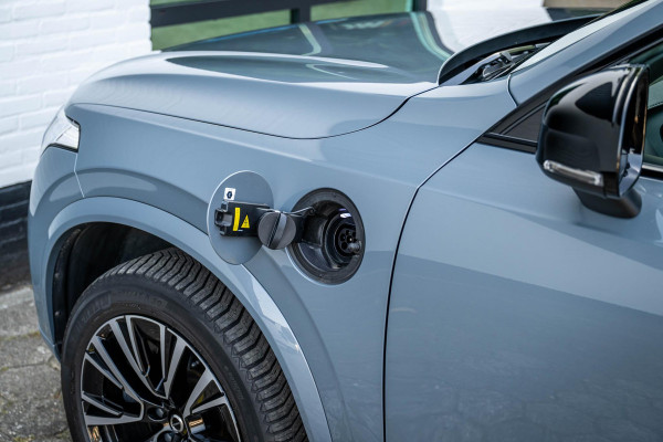 Volvo XC90 2.0 T8 Recharge AWD Plus Dark Trekhaak H/K Premium