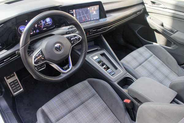 Volkswagen Golf 8 1.4 eHybrid GTE PANO|HUD|IQ Light|245PK