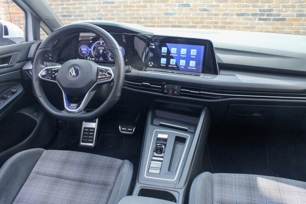 Volkswagen Golf 8 1.4 eHybrid GTE PANO|HUD|IQ Light|245PK