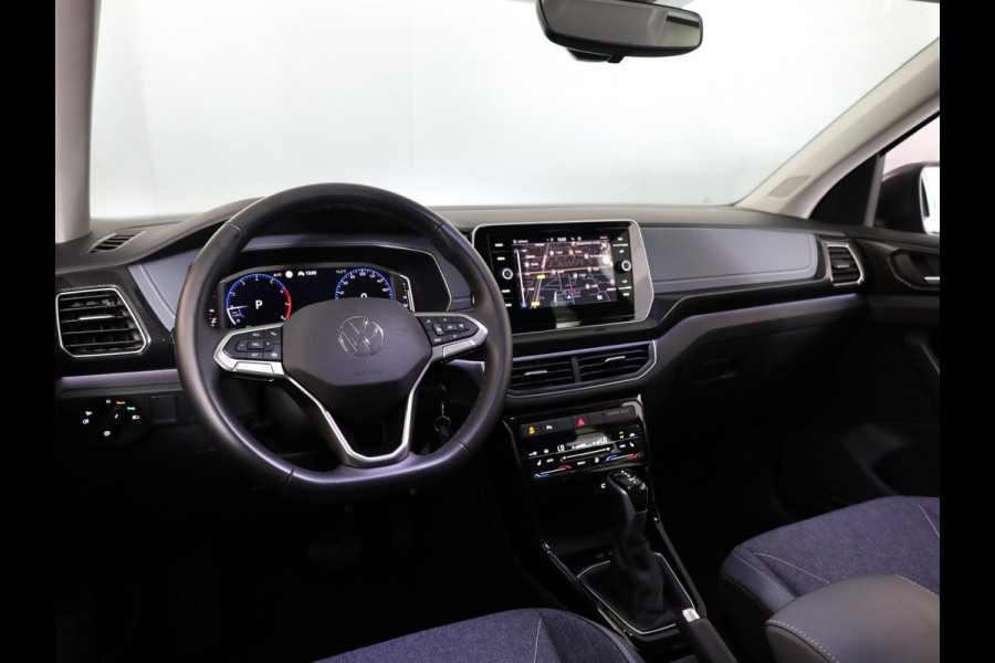 Volkswagen T-Cross 1.0 TSI Style 115 pk Automaat (DSG) | Navigatie | Parkeersensoren | Autom. airco | Matrix LED koplampen | Stoelverwarming |