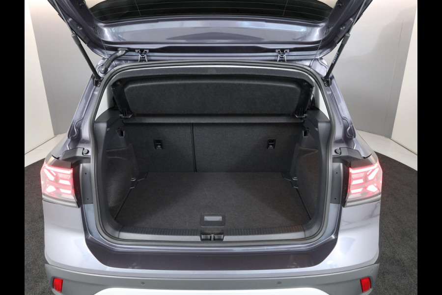 Volkswagen T-Cross 1.0 TSI Style 115 pk Automaat (DSG) | Navigatie | Parkeersensoren | Autom. airco | Matrix LED koplampen | Stoelverwarming |