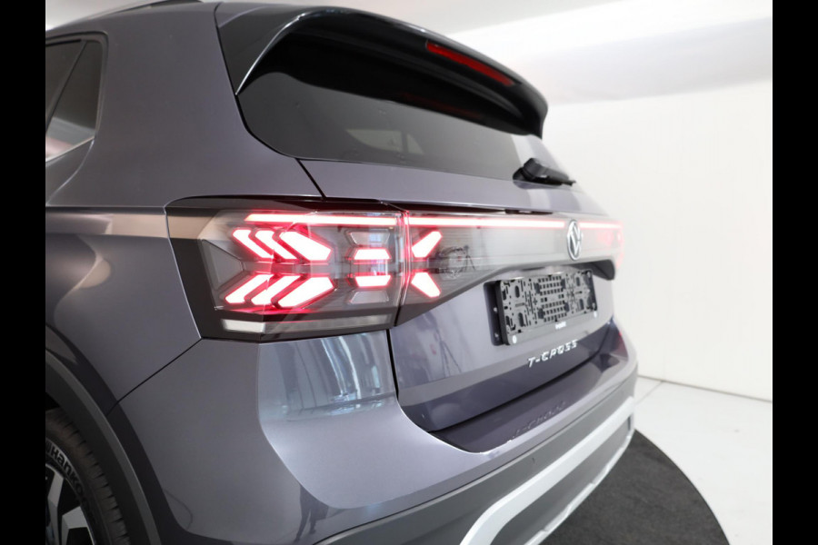 Volkswagen T-Cross 1.0 TSI Style 115 pk Automaat (DSG) | Navigatie | Parkeersensoren | Autom. airco | Matrix LED koplampen | Stoelverwarming |
