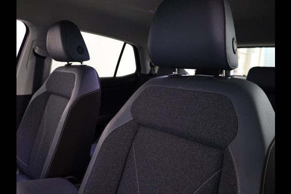 Volkswagen T-Cross 1.0 TSI Style 115 pk Automaat (DSG) | Navigatie | Parkeersensoren | Autom. airco | Matrix LED koplampen | Stoelverwarming |