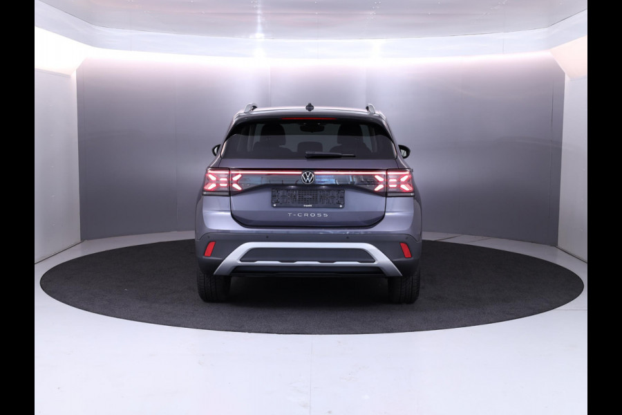 Volkswagen T-Cross 1.0 TSI Style 115 pk Automaat (DSG) | Navigatie | Parkeersensoren | Autom. airco | Matrix LED koplampen | Stoelverwarming |