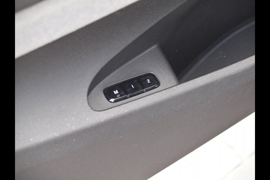 Polestar 2 Long Range Dual Motor Launch Edition 78kWh | 360 Camera | Apple Carplay | Cruise Control | Glazen dak |