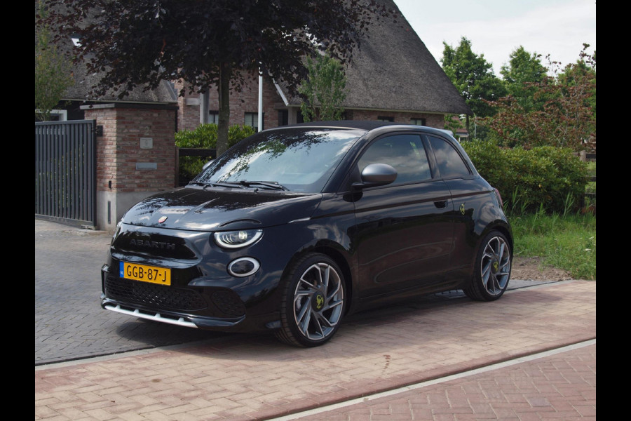 Fiat 500C Abarth Turismo 42 kWh | 4300 KM | Camera | Apple Carplay | JBL | Full option | NL-auto |