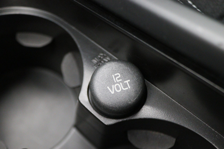 Volvo V40 1.5 T2 Momentum Automaat LED, Navigatie, Stoelverwarming, Cruise, Climate, PDC