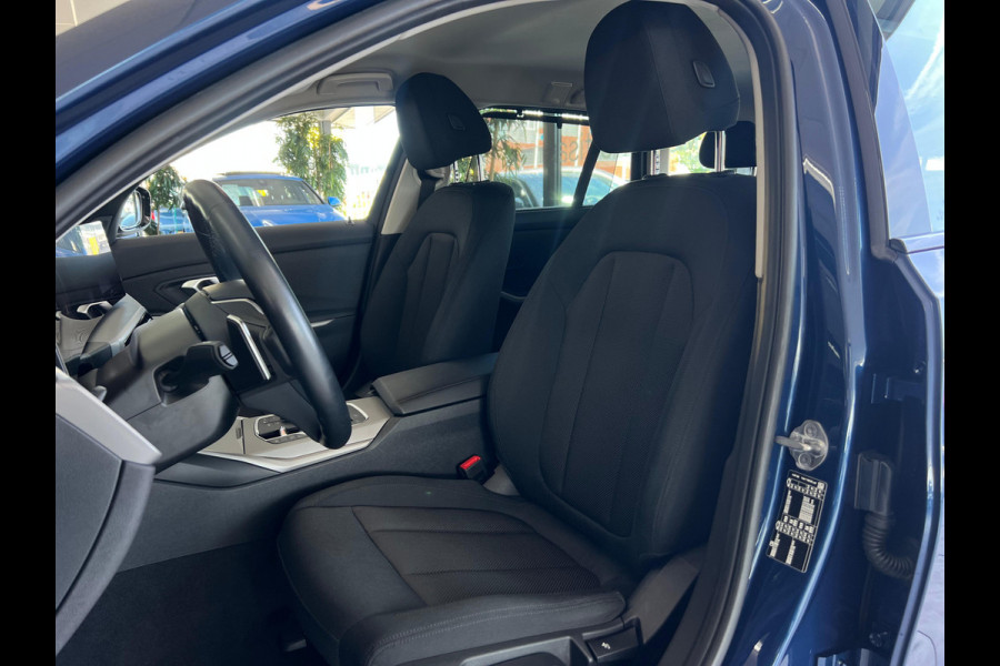 BMW 3 Serie Touring 318i NL AUTO | CARPLAY | ELEKTRISCHE KLEP | CRUISE |