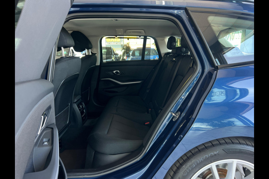 BMW 3 Serie Touring 318i NL AUTO | CARPLAY | ELEKTRISCHE KLEP | CRUISE |