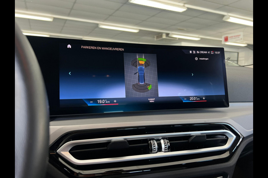 BMW 3 Serie Touring 318i NL AUTO | CARPLAY | ELEKTRISCHE KLEP | CRUISE |