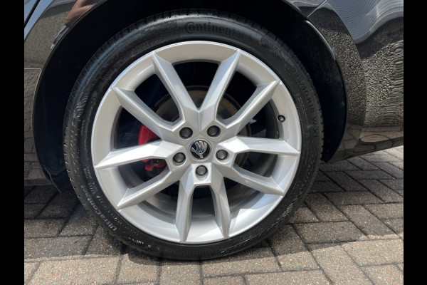Škoda Octavia Combi 2.0 TSI RS 230 AUTOMAAT! PANODAK! ADAPTIVE CRUISE! AFN TREKHAAK!