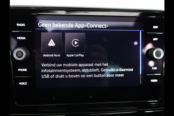 Volkswagen T-Roc 1.5 TSI R-Line 150 pk Automaat (DSG) | Verlengde garantie | Navigatie via App | Panoramadak | Parkeersensoren (Park assist) | Achteruitrijcamera | Adaptieve cruise control | Black Style pakket |