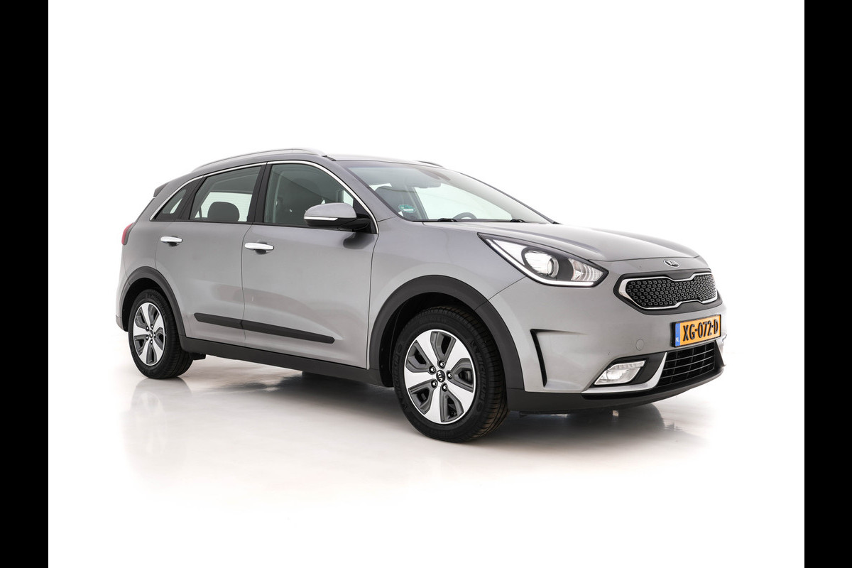 Kia Niro 1.6 GDi Hybrid ExecutiveLine Aut. *LEATHER-FABRIC | NAVI-FULLMAP | KEYLESS | CAMERA | COMFORT-SEATS | DIGI-COCKPIT | LANE-ASSIST | ECC | CARPLAY | PDC | 16''ALU* Kia Niro 1.6 GDi Hybrid ExecutiveLine Aut. *LEATHER-FABRIC | NAVI-FULLMAP | KEYLESS | CAMERA | COMFORT-SEATS | DIGI-COCKPIT | LANE-ASSIST | ECC | CARPLAY | PDC | 16''ALU*