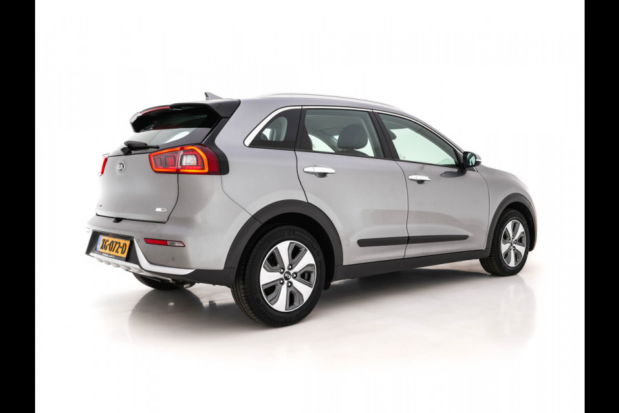Kia Niro 1.6 GDi Hybrid ExecutiveLine Aut. *LEATHER-FABRIC | NAVI-FULLMAP | KEYLESS | CAMERA | COMFORT-SEATS | DIGI-COCKPIT | LANE-ASSIST | ECC | CARPLAY | PDC | 16''ALU*