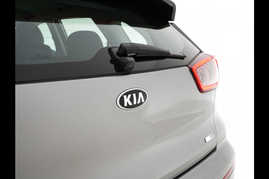 Kia Niro 1.6 GDi Hybrid ExecutiveLine Aut. *LEATHER-FABRIC | NAVI-FULLMAP | KEYLESS | CAMERA | COMFORT-SEATS | DIGI-COCKPIT | LANE-ASSIST | ECC | CARPLAY | PDC | 16''ALU*