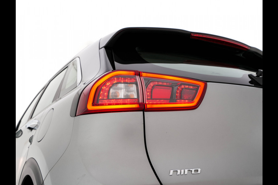 Kia Niro 1.6 GDi Hybrid ExecutiveLine Aut. *LEATHER-FABRIC | NAVI-FULLMAP | KEYLESS | CAMERA | COMFORT-SEATS | DIGI-COCKPIT | LANE-ASSIST | ECC | CARPLAY | PDC | 16''ALU*