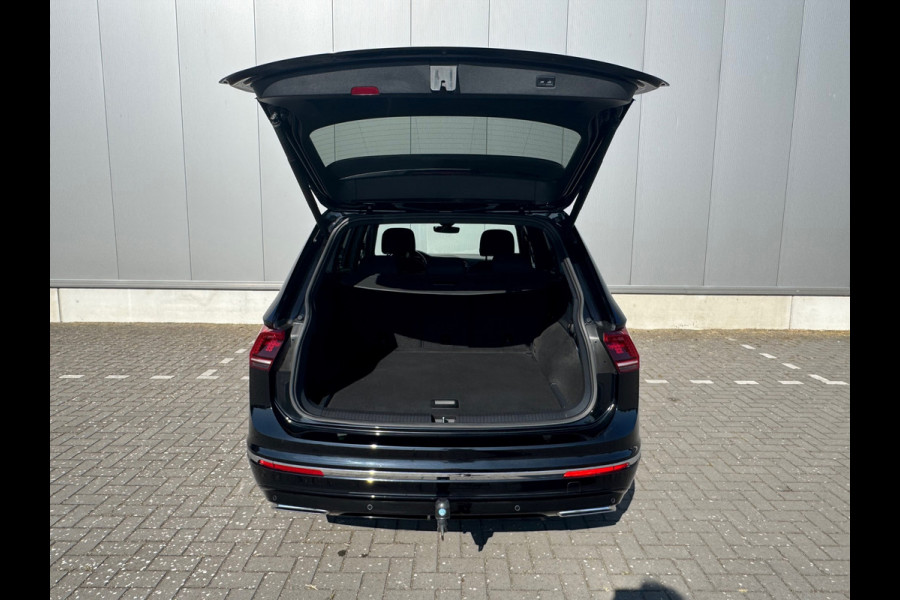 Volkswagen Tiguan Allspace 1.5 TSI * R-Line * Camera * Trekhaak * Visueel Cockpit *