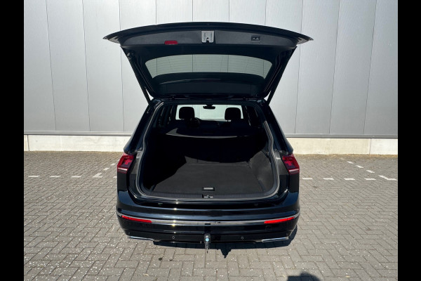 Volkswagen Tiguan Allspace 1.5 TSI * R-Line * Camera * Trekhaak * Visueel Cockpit *