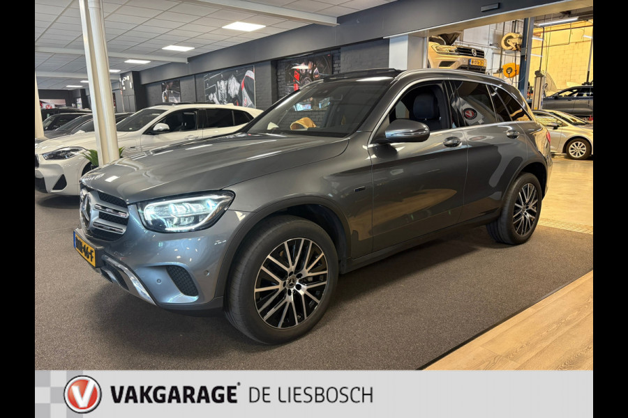 Mercedes-Benz GLC 300e 4MATIC Premium Plus / trekhaak / sfeer verlichting / panorama-dak / virtual