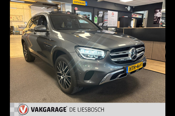 Mercedes-Benz GLC 300e 4MATIC Premium Plus / trekhaak / sfeer verlichting / panorama-dak / virtual