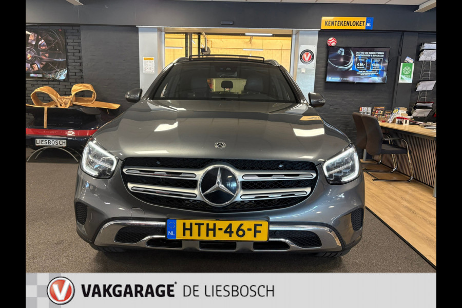 Mercedes-Benz GLC 300e 4MATIC Premium Plus / trekhaak / sfeer verlichting / panorama-dak / virtual