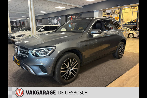 Mercedes-Benz GLC 300e 4MATIC Premium Plus / trekhaak / sfeer verlichting / panorama-dak / virtual