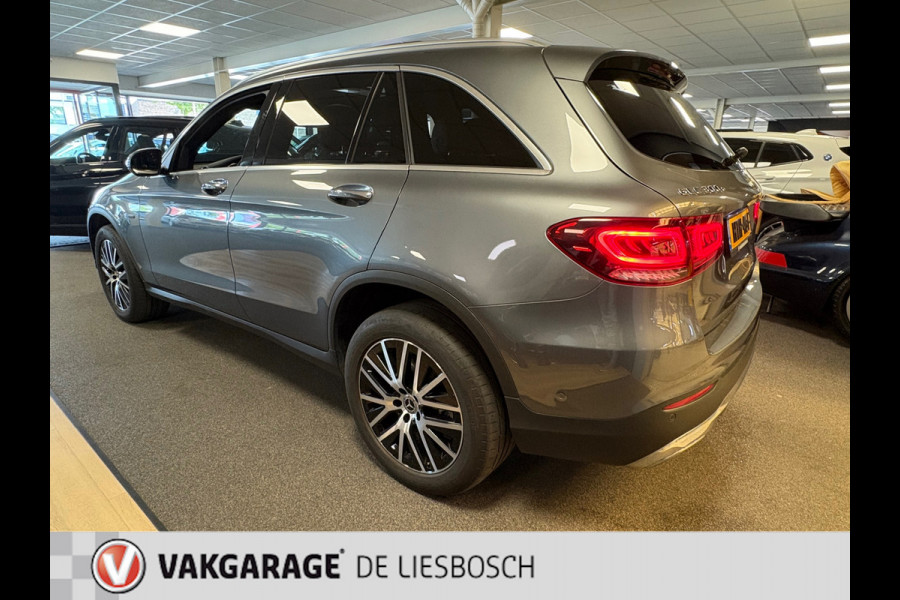Mercedes-Benz GLC 300e 4MATIC Premium Plus / trekhaak / sfeer verlichting / panorama-dak / virtual