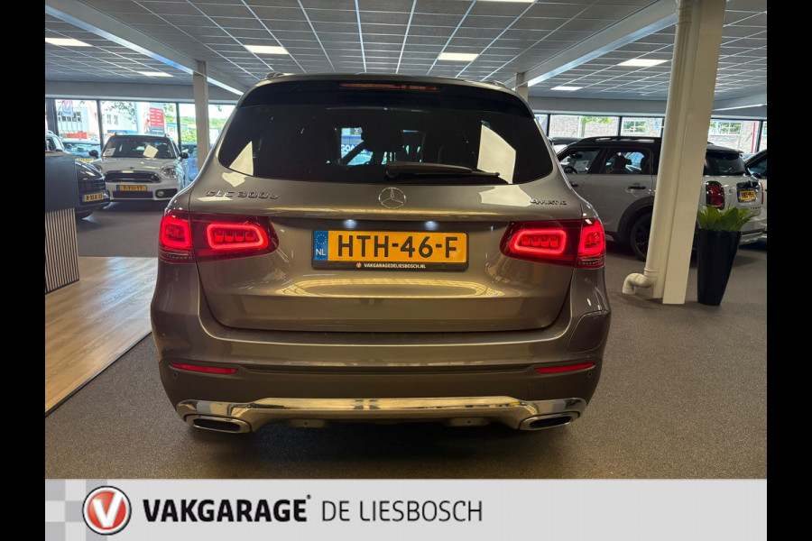 Mercedes-Benz GLC 300e 4MATIC Premium Plus / trekhaak / sfeer verlichting / panorama-dak / virtual