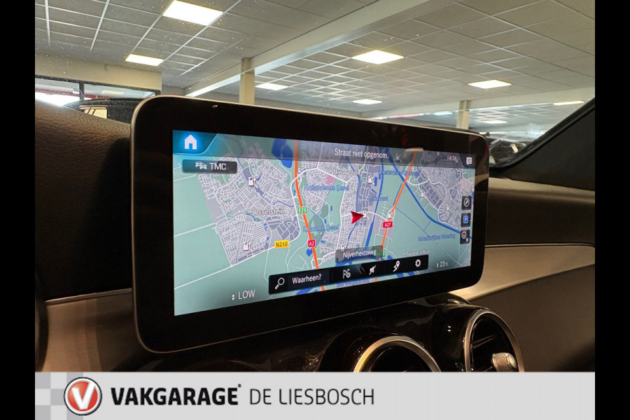 Mercedes-Benz GLC 300e 4MATIC Premium Plus / trekhaak / sfeer verlichting / panorama-dak / virtual