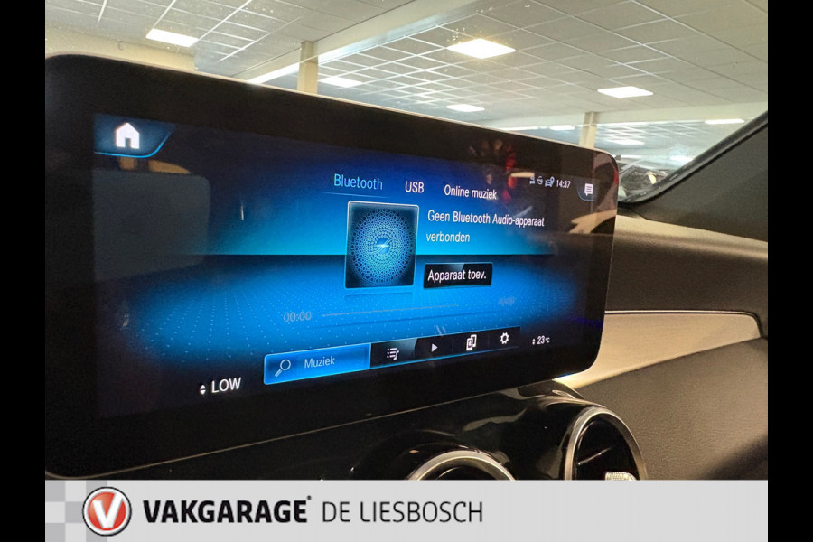 Mercedes-Benz GLC 300e 4MATIC Premium Plus / trekhaak / sfeer verlichting / panorama-dak / virtual