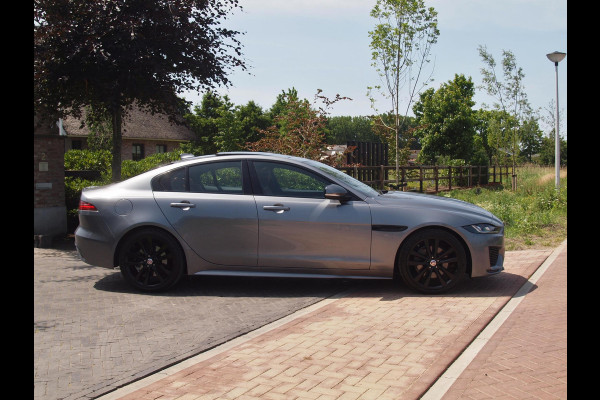 Jaguar XE 2.0 P250 HSE | R-Dynamic | Panoramadak | Camera | Apple Carplay | Cruise Control | Leer | Automaat |