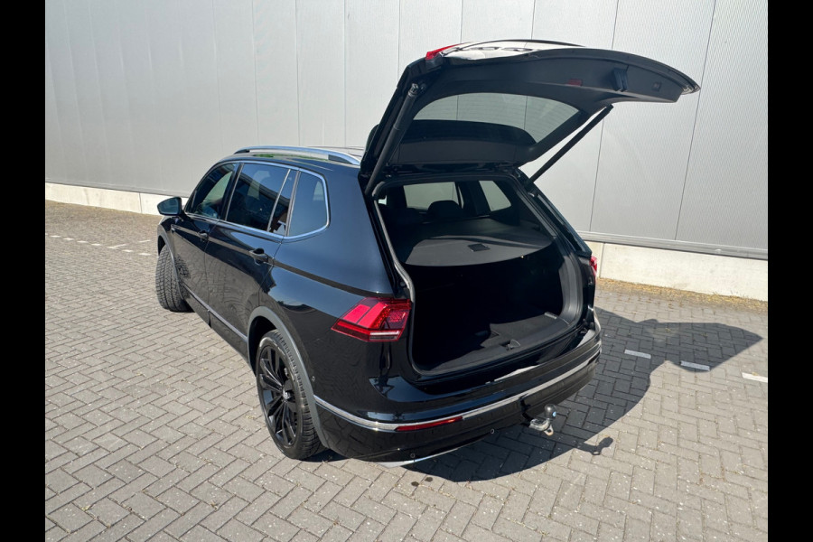 Volkswagen Tiguan Allspace 1.5 TSI * R-Line * Camera * Trekhaak * Visueel Cockpit *