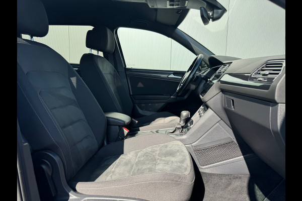 Volkswagen Tiguan Allspace 1.5 TSI * R-Line * Camera * Trekhaak * Visueel Cockpit *