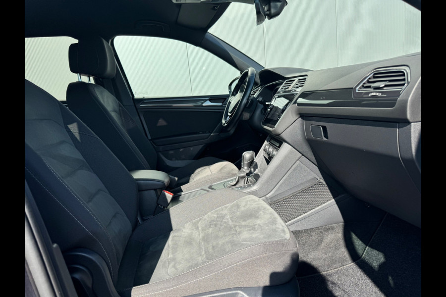 Volkswagen Tiguan Allspace 1.5 TSI * R-Line * Camera * Trekhaak * Visueel Cockpit *