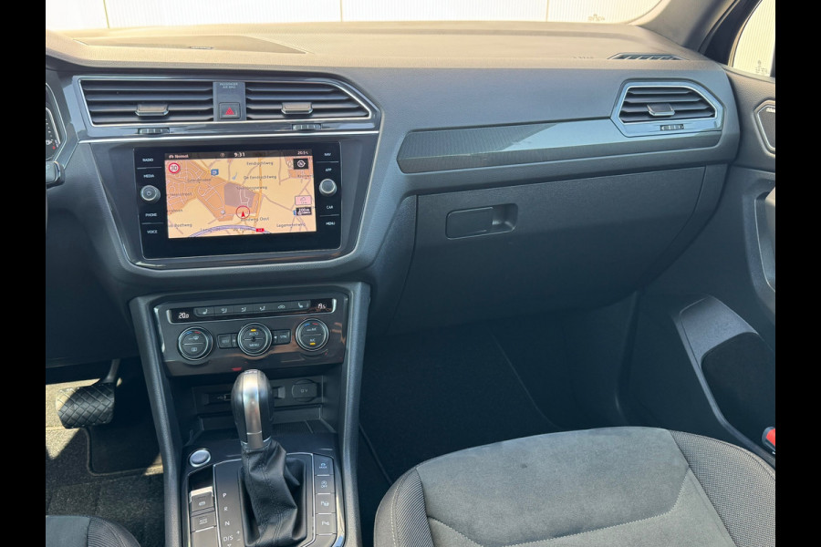 Volkswagen Tiguan Allspace 1.5 TSI * R-Line * Camera * Trekhaak * Visueel Cockpit *