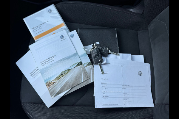 Volkswagen Tiguan Allspace 1.5 TSI * R-Line * Camera * Trekhaak * Visueel Cockpit *