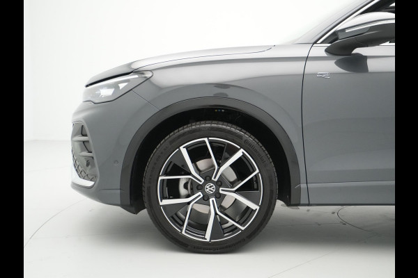 Volkswagen Tiguan 1.5 eTSI R-Line Business Panorama Camera Navigatie Acc 36