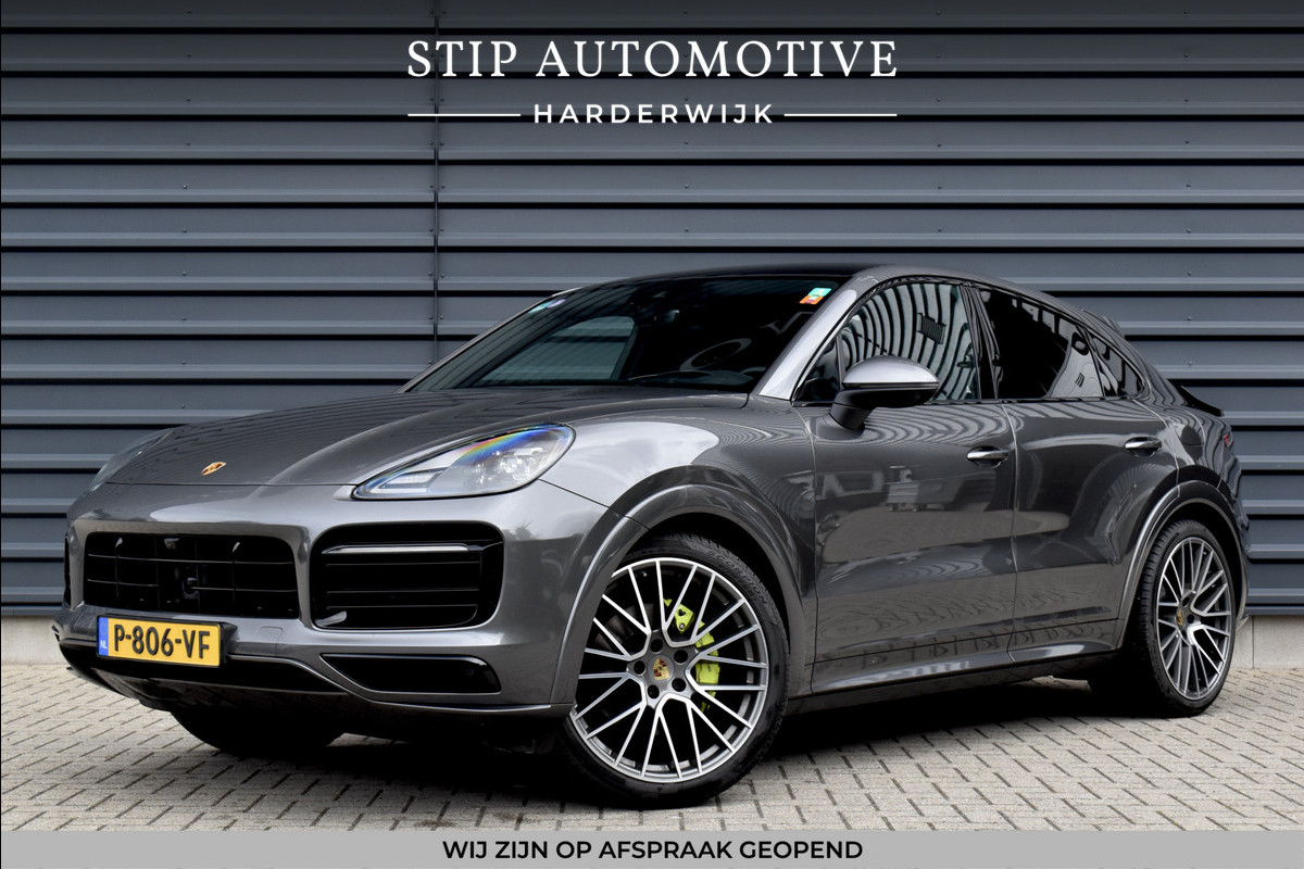 Porsche Cayenne Coupé (8-7 beschikbaar) 3.0 E-Hybrid 462pk Sport Design | Panoramadak | 22'' Velgen | ACC | Head-Up | Bose | Sportchrono | Leder Dashbord | Porsche Cayenne Coupé (8-7 beschikbaar) 3.0 E-Hybrid 462pk Sport Design | Panoramadak | 22'' Velgen | ACC | Head-Up | Bose | Sportchrono | Leder Dashbord |