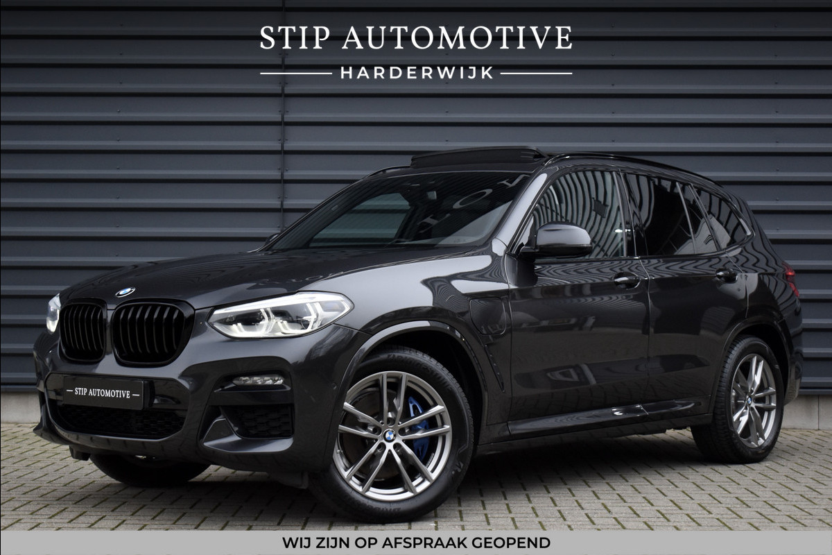BMW X3 xDrive30e High Executive M Sport | Panoramadak | Camera | Adaptief Onderstel | CarPlay | Adaptive LED | Donker Getint Glas | BMW X3 xDrive30e High Executive M Sport | Panoramadak | Camera | Adaptief Onderstel | CarPlay | Adaptive LED | Donker Getint Glas |