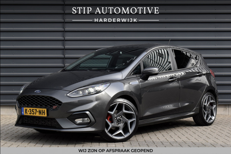 Ford Fiesta 1.5 ST-3 200pk | Recaro Seats | Camera | B&O Audio | Stuur + Stoelverwarming | CarPlay | Orig. NL |