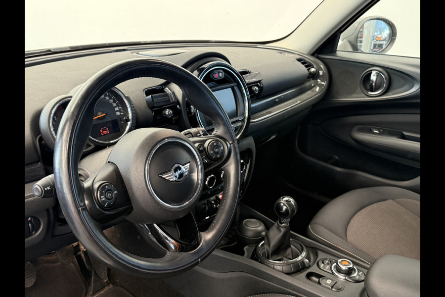 MINI Clubman 1.5 Cooper Pepper Serious Business Navigatie Full-led ClimateControl