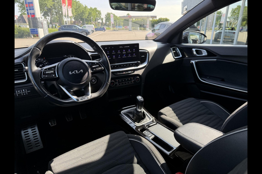 Kia Ceed 1.5 T-GDi GT-Line | ZOMERDEALS | ACHTERUITRIJCAMERA | NAVIGATIE SYSTEEM | CLIMATE CONTROL | AFNEEMBARE TREKHAAK |