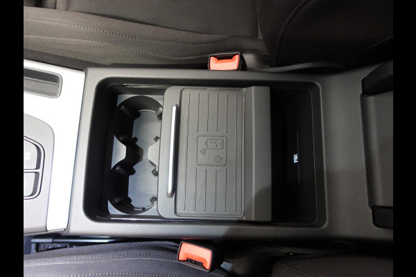 Audi Q5 50 TFSIe PHEV Pro Line Audi Q5 50 TFSI e Pro Line | Navigatie | Apple Carplay/Android Auto | Adaptive Cruise Control | Parkeersensoren | Camera | Elektrische achterklep | LED | Stoelverwarming