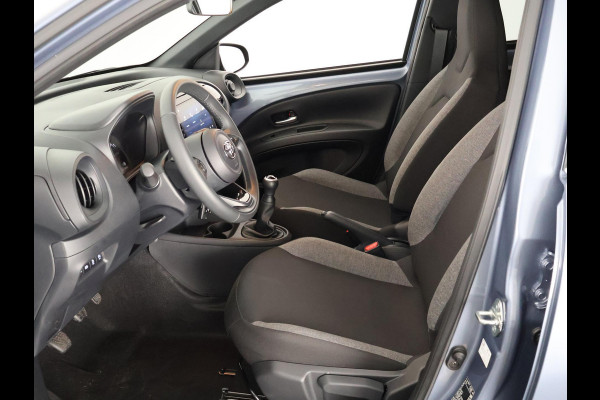 Toyota Aygo X 1.0 VVT-i MT first | Stoelverwarming | Apple CarPlay & AndroidAUTO | Camera |