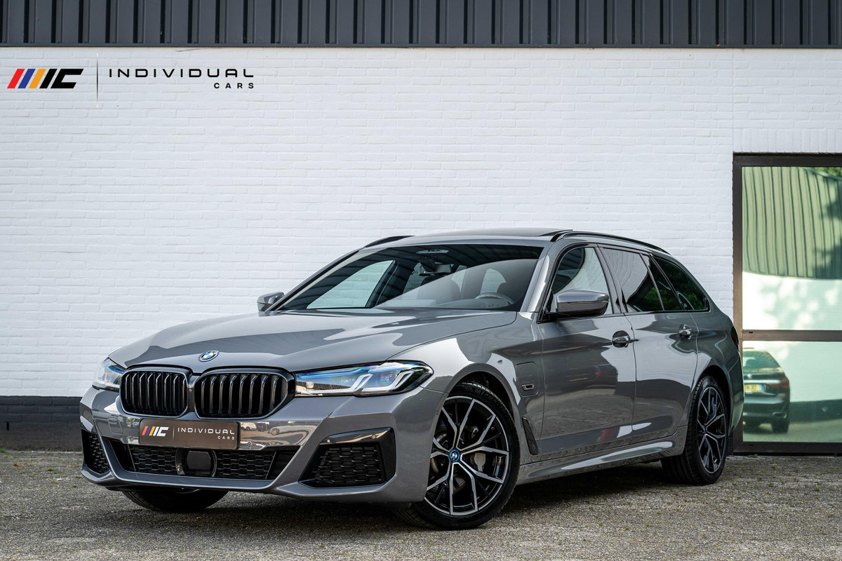 BMW 5 Serie Touring 530e xDrive M-Sport 4-wielsturing Luchtv. Massage BMW 5 Serie Touring 530e xDrive M-Sport 4-wielsturing Luchtv. Massage