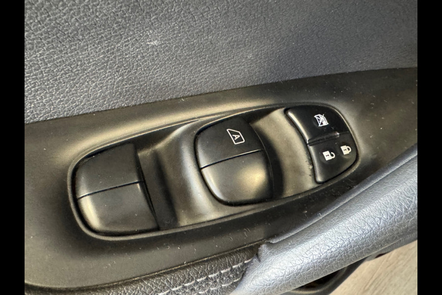 Nissan QASHQAI 1.2 Tekna AUTOMAAT NAVIGATIE CAMERA AIRCO CRUISE PDC STOELVERWARMING