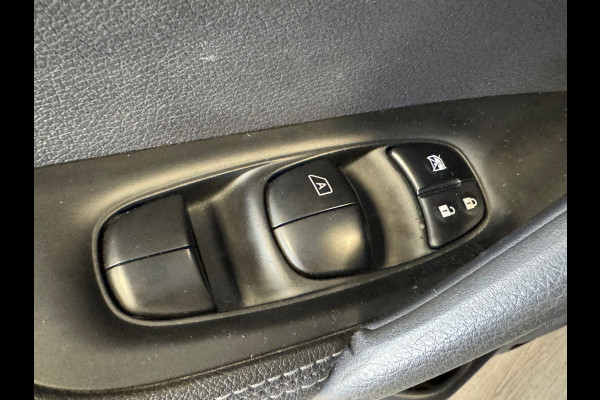 Nissan QASHQAI 1.2 Tekna AUTOMAAT NAVIGATIE CAMERA AIRCO CRUISE PDC STOELVERWARMING