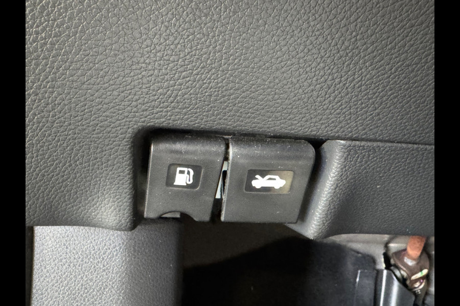 Nissan QASHQAI 1.2 Tekna AUTOMAAT NAVIGATIE CAMERA AIRCO CRUISE PDC STOELVERWARMING