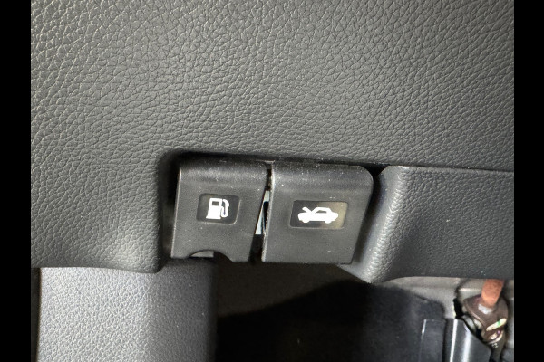 Nissan QASHQAI 1.2 Tekna AUTOMAAT NAVIGATIE CAMERA AIRCO CRUISE PDC STOELVERWARMING